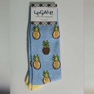 🍂 3/$15 NWT Legale Men's Pineapple Socks (Fits 8-12)